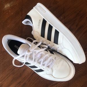 Adidas Grand Court Sneakers